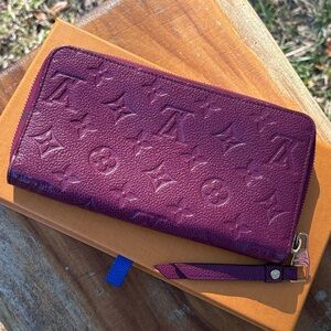 Authentic Louis Vuitton Empreinte Leather Wallet ❣️